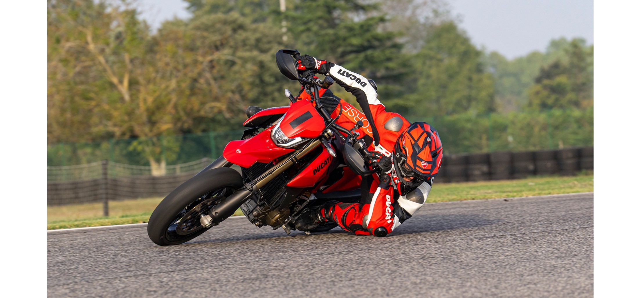 Ducati Hypermotard 698 Mono: the new benchmark for road Supermotards